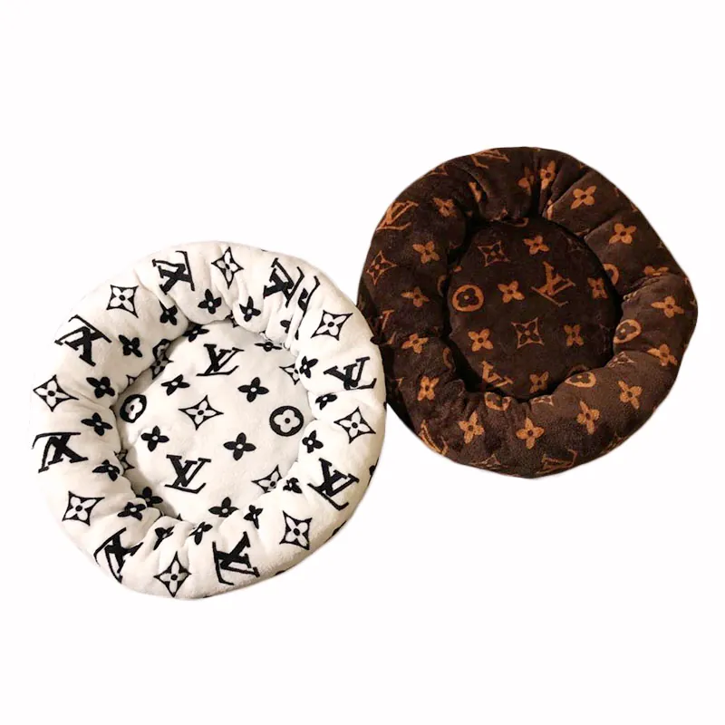 Chewy V Print Chihuahua Bed